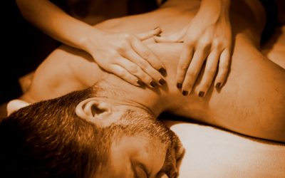 ¿Qué es un masaje descontracturante?
